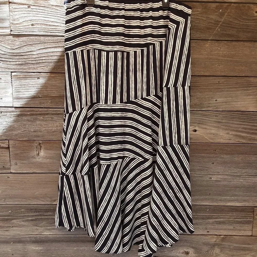 Loft blue & white striped skirt size XL